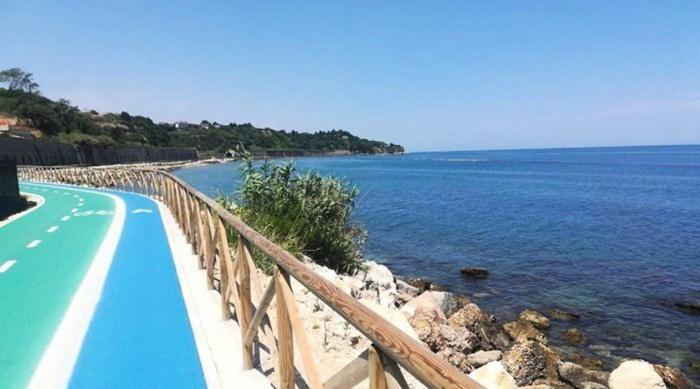 B&B La Dimora Di Tommaso Apartment - Dimora Storica Bike Friendly Ortona Eksteriør bilde